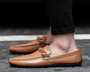 photo de Paire De Mocassins Stylés Pour Homme - Marron